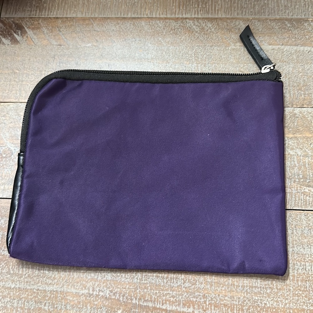 Tumi for Delta‎ Amenity Cosmetic Makeup Bag - Picture 3 of 7